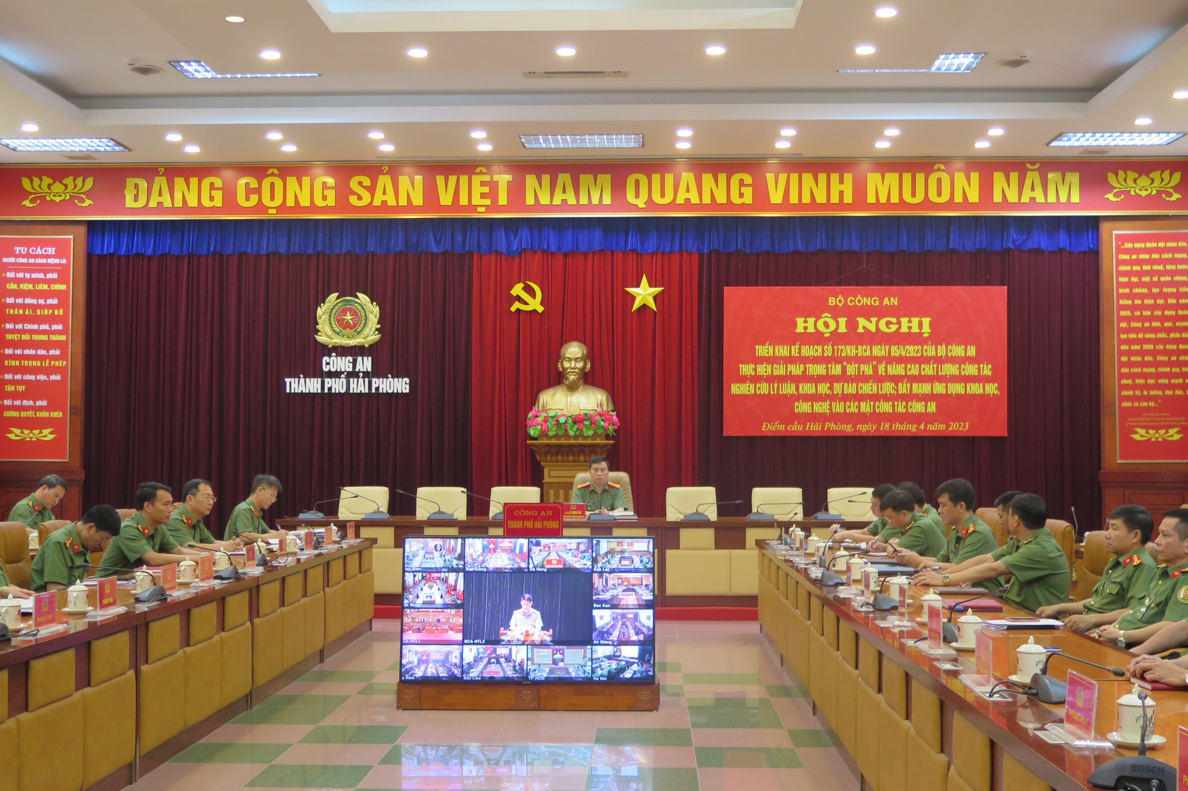 Đẩy mạnh ứng dụng khoa học và công nghệ phục vụ công tác Công an